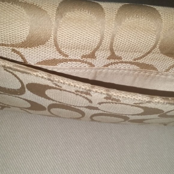 Vintage Coach signature heart wallet - Picture 8 of 8